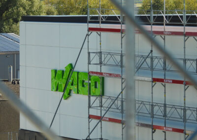 WAGO Domdidier – Echafaudages pour la construction d’une nouvelle usine d’injection