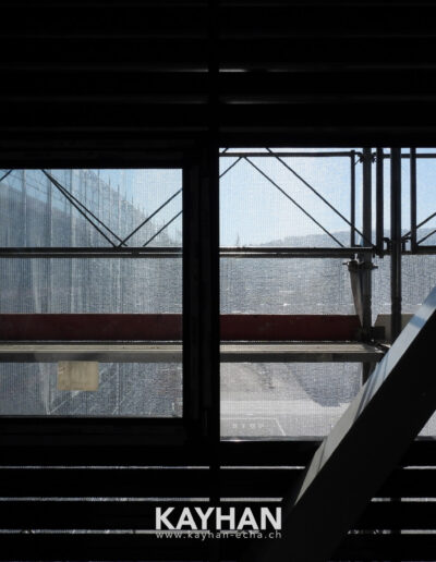 Vue de la fenêtre sur les travaux à Domdidier